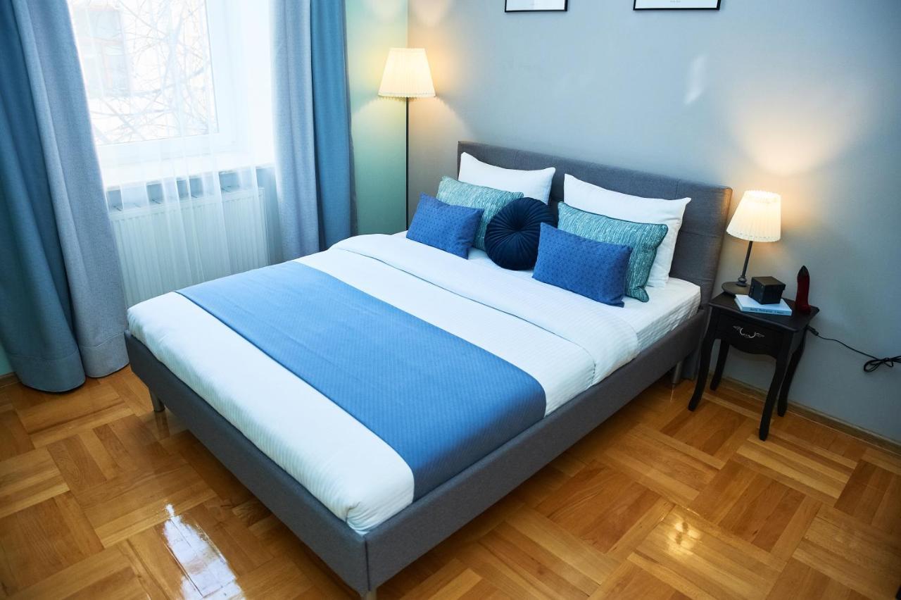 Cozy Apartment, 5Mins To Opera Lviv Buitenkant foto