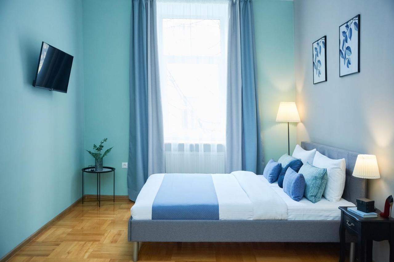 Cozy Apartment, 5Mins To Opera Lviv Buitenkant foto